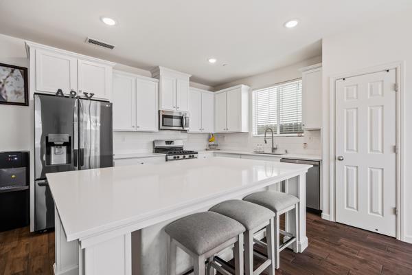 6552 E Huffman Ave, Fresno, CA 93727