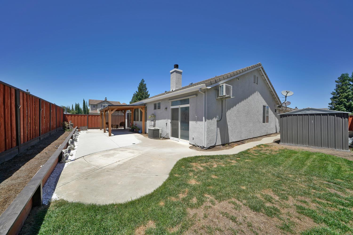 1884 Vaduz Ct, Manteca, CA 95337