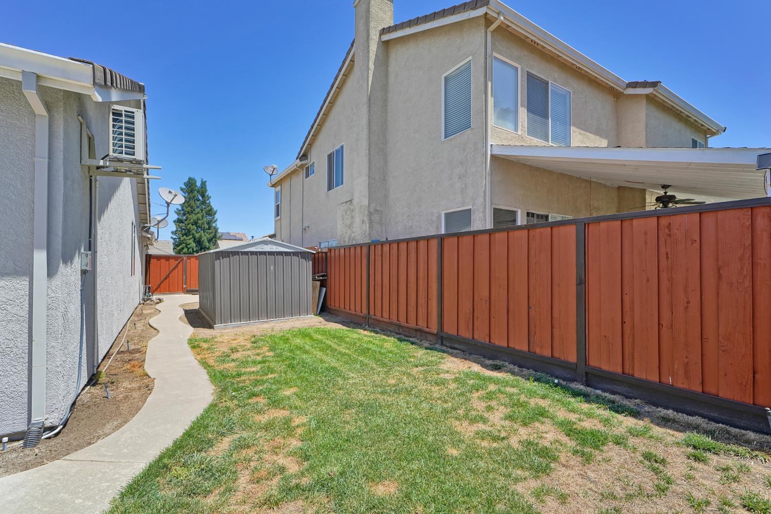 1884 Vaduz Ct, Manteca, CA 95337