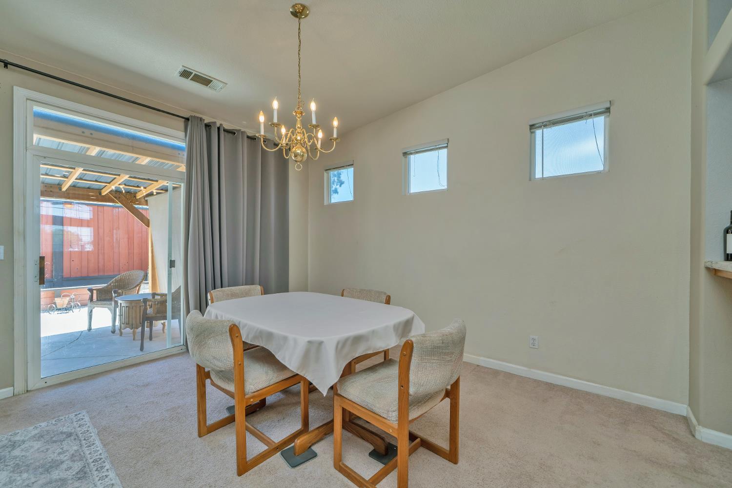 1884 Vaduz Ct, Manteca, CA 95337