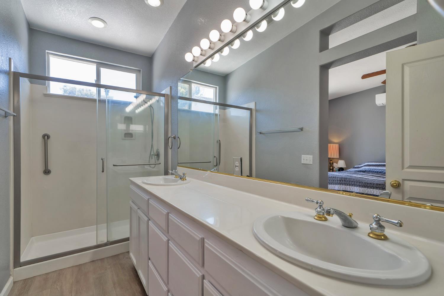 1884 Vaduz Ct, Manteca, CA 95337
