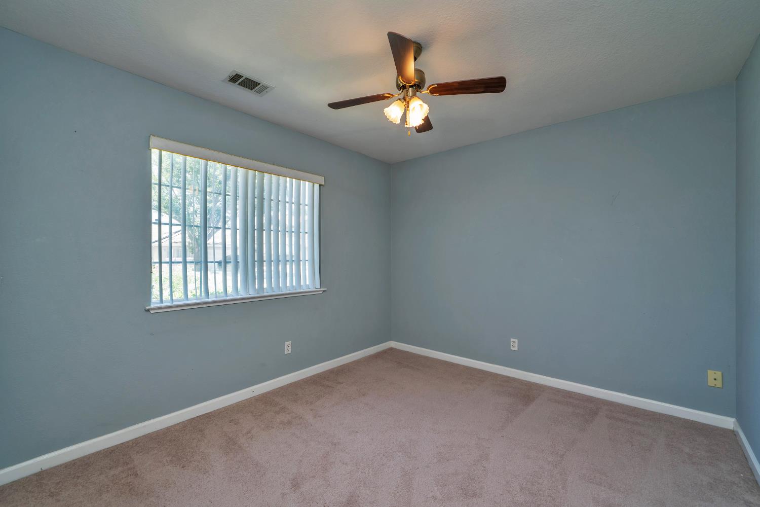 1884 Vaduz Ct, Manteca, CA 95337