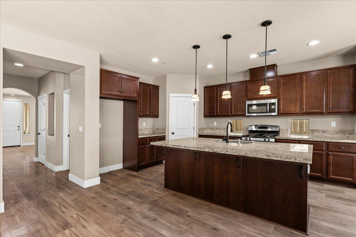 2809 Greger St, Oakdale, CA 95361