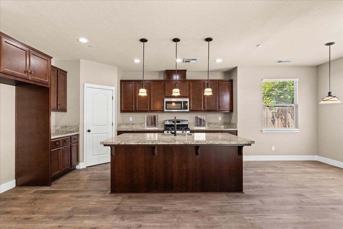 2809 Greger St, Oakdale, CA 95361