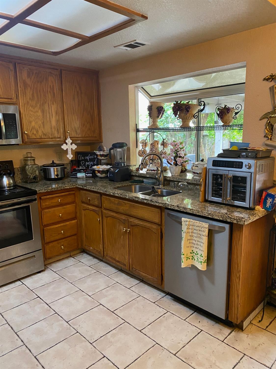 5819 Thoroughbred Dr, Riverbank, CA 95367