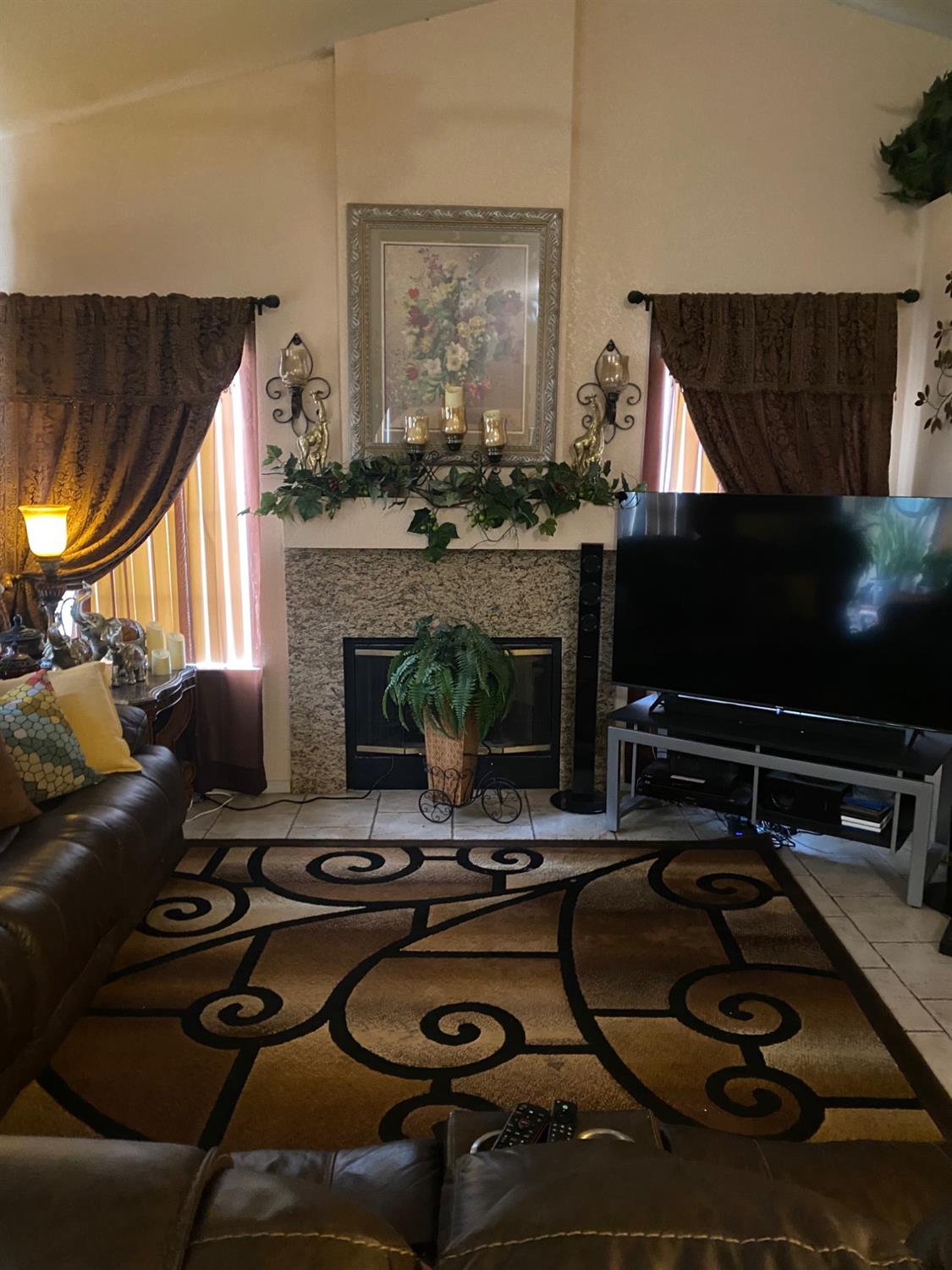 5819 Thoroughbred Dr, Riverbank, CA 95367