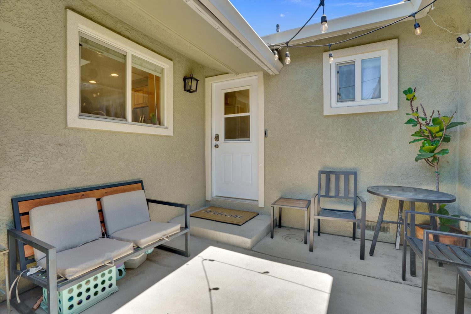 1177 Pine St, Manteca, CA 95336