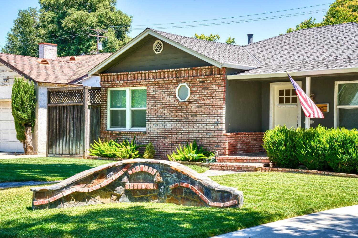 320 N Santa Cruz Ave, Modesto, CA 95354