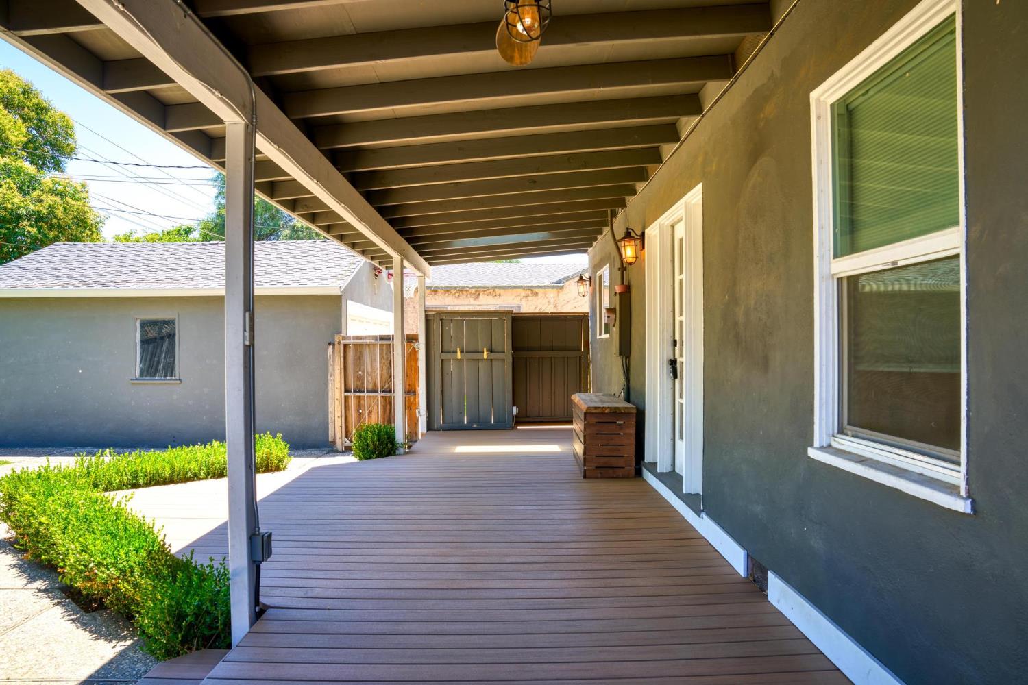 320 N Santa Cruz Ave, Modesto, CA 95354