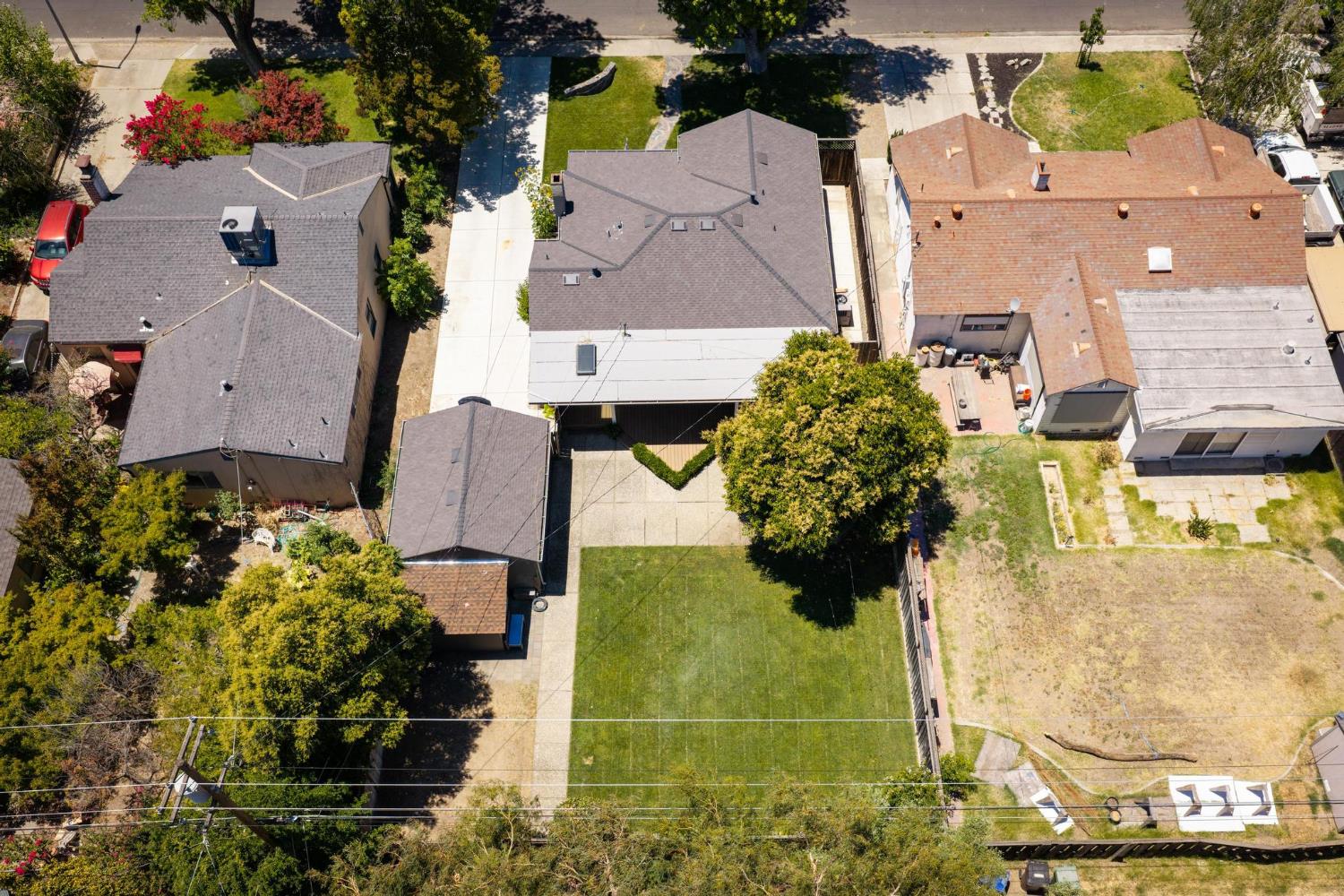 320 N Santa Cruz Ave, Modesto, CA 95354