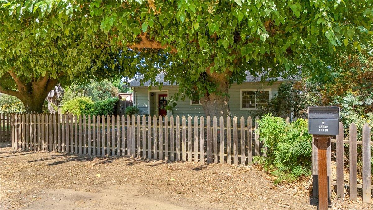 28937 Upper Rd, Newman, CA 95360