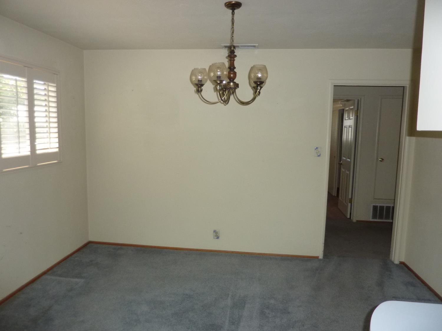 719 S Maple Ave, Manteca, CA 95337