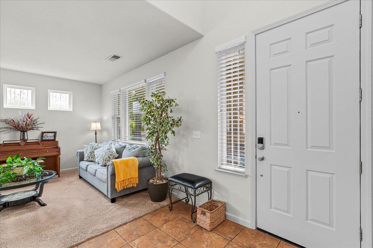 2701 Ashbrook Dr, Modesto, CA 95355