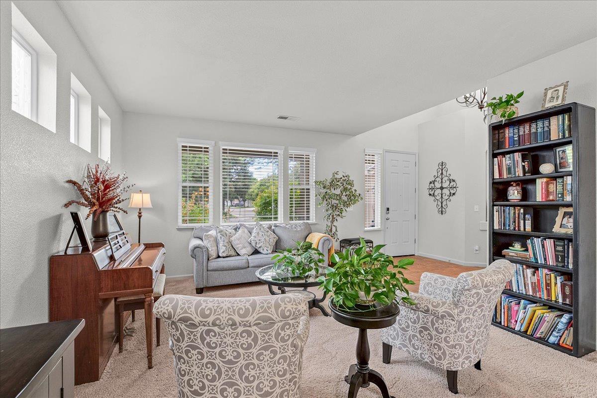 2701 Ashbrook Dr, Modesto, CA 95355