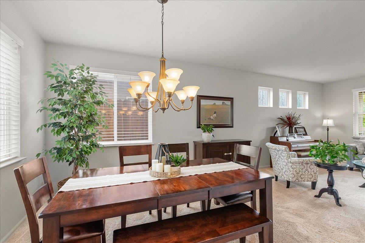 2701 Ashbrook Dr, Modesto, CA 95355