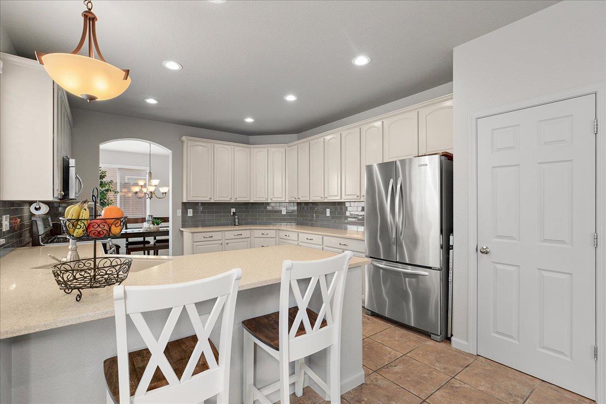 2701 Ashbrook Dr, Modesto, CA 95355