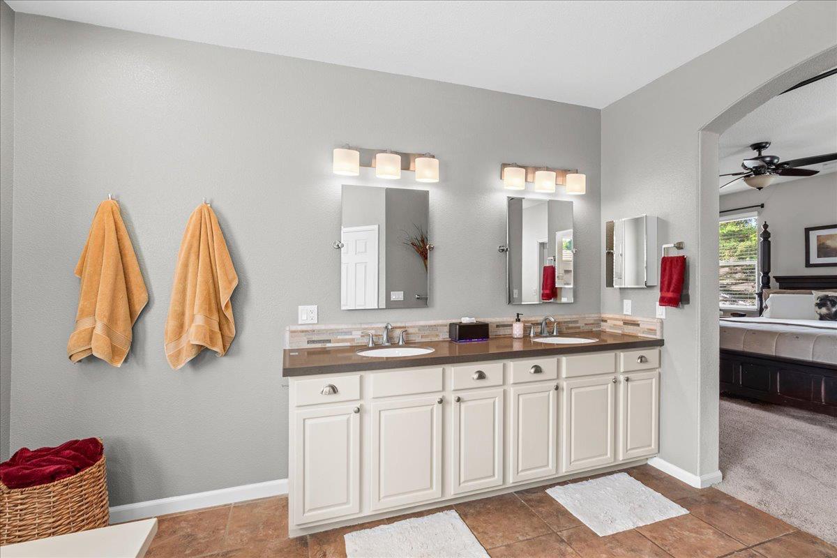 2701 Ashbrook Dr, Modesto, CA 95355