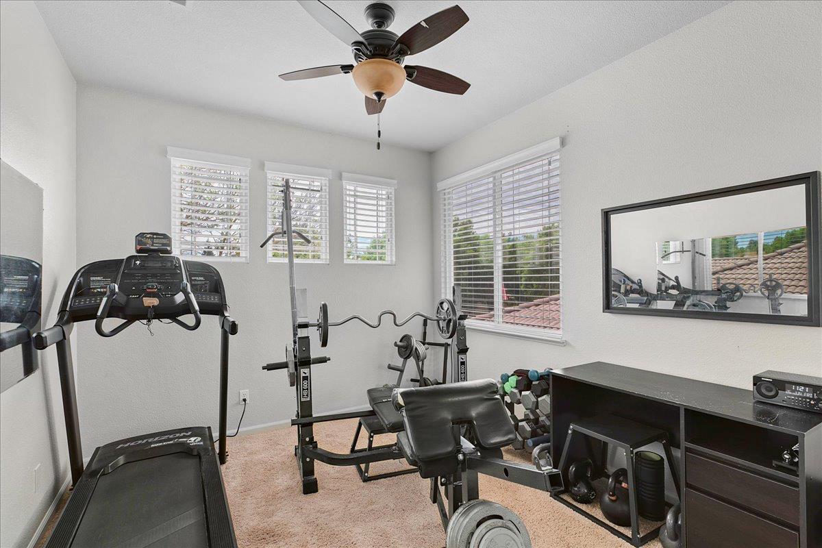 2701 Ashbrook Dr, Modesto, CA 95355