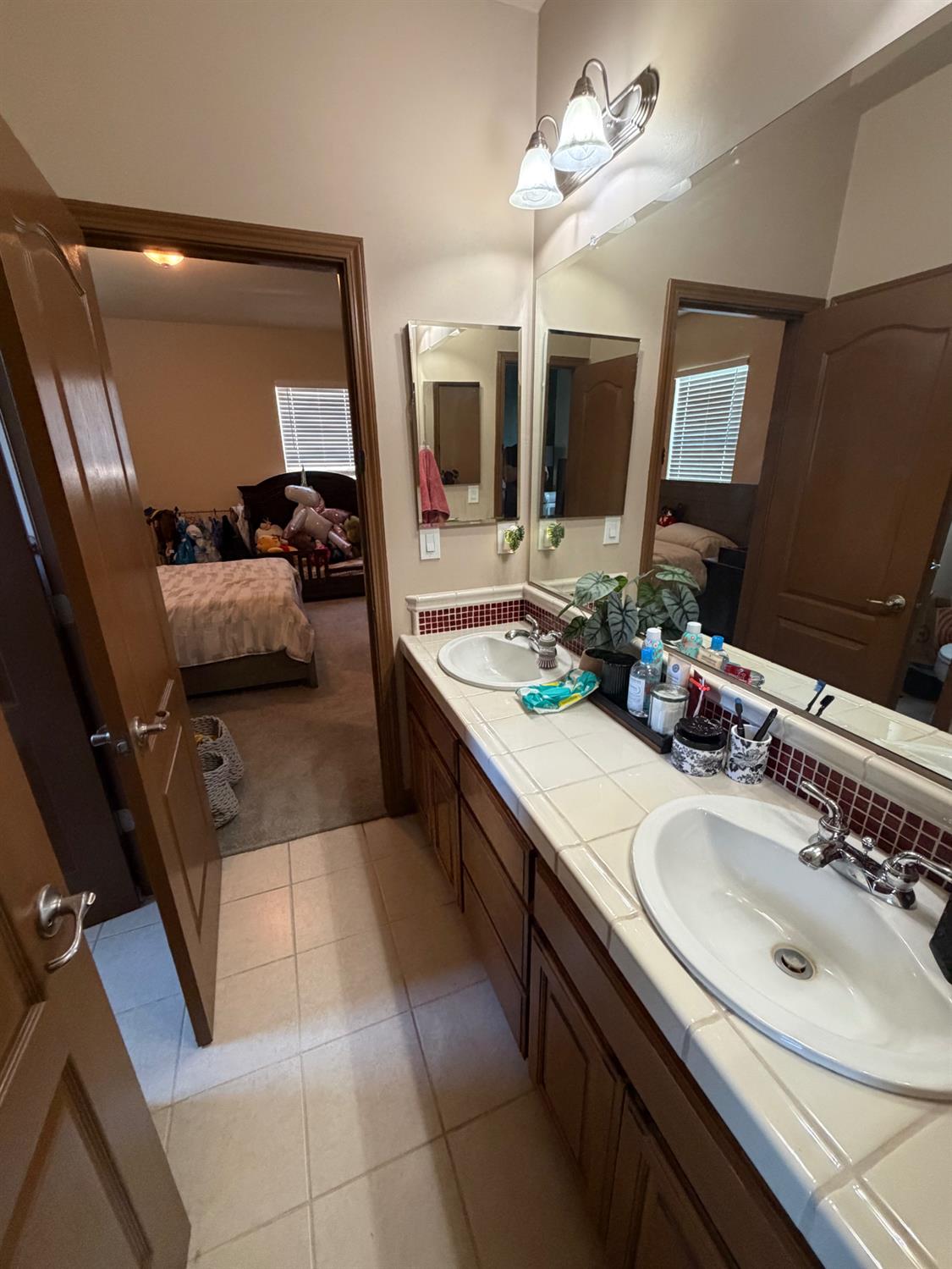 2383 Gregor St, Oakdale, CA 95361