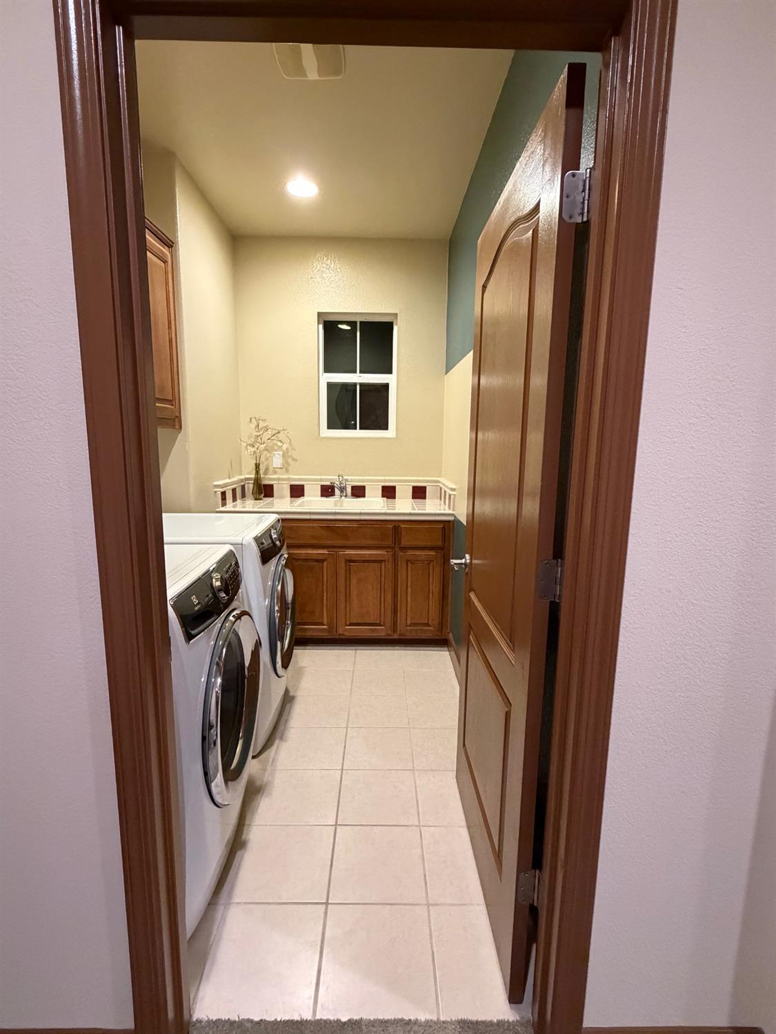 2383 Greger St, Oakdale, CA 95361