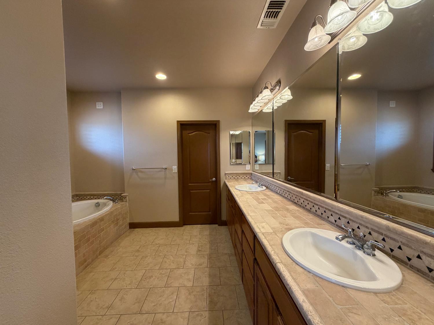 2383 Greger St, Oakdale, CA 95361