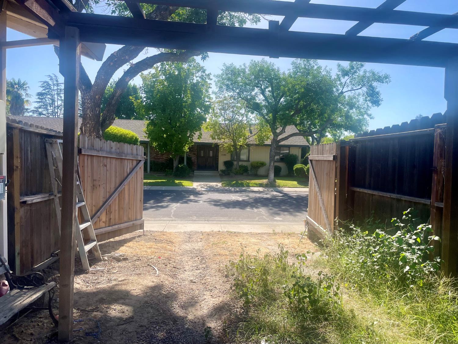 2901 Hagen Way, Modesto, CA 95355