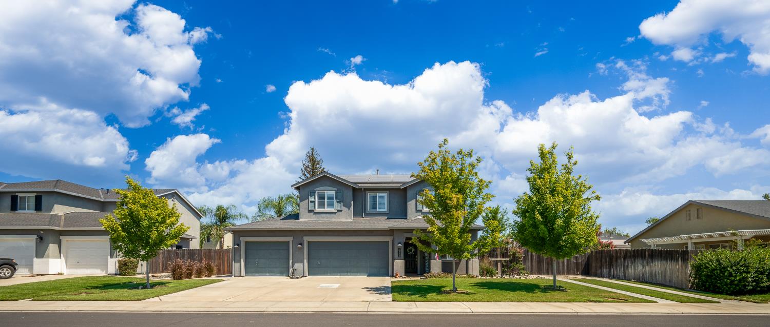 7005 Prelude Ln, Hughson, CA 95326