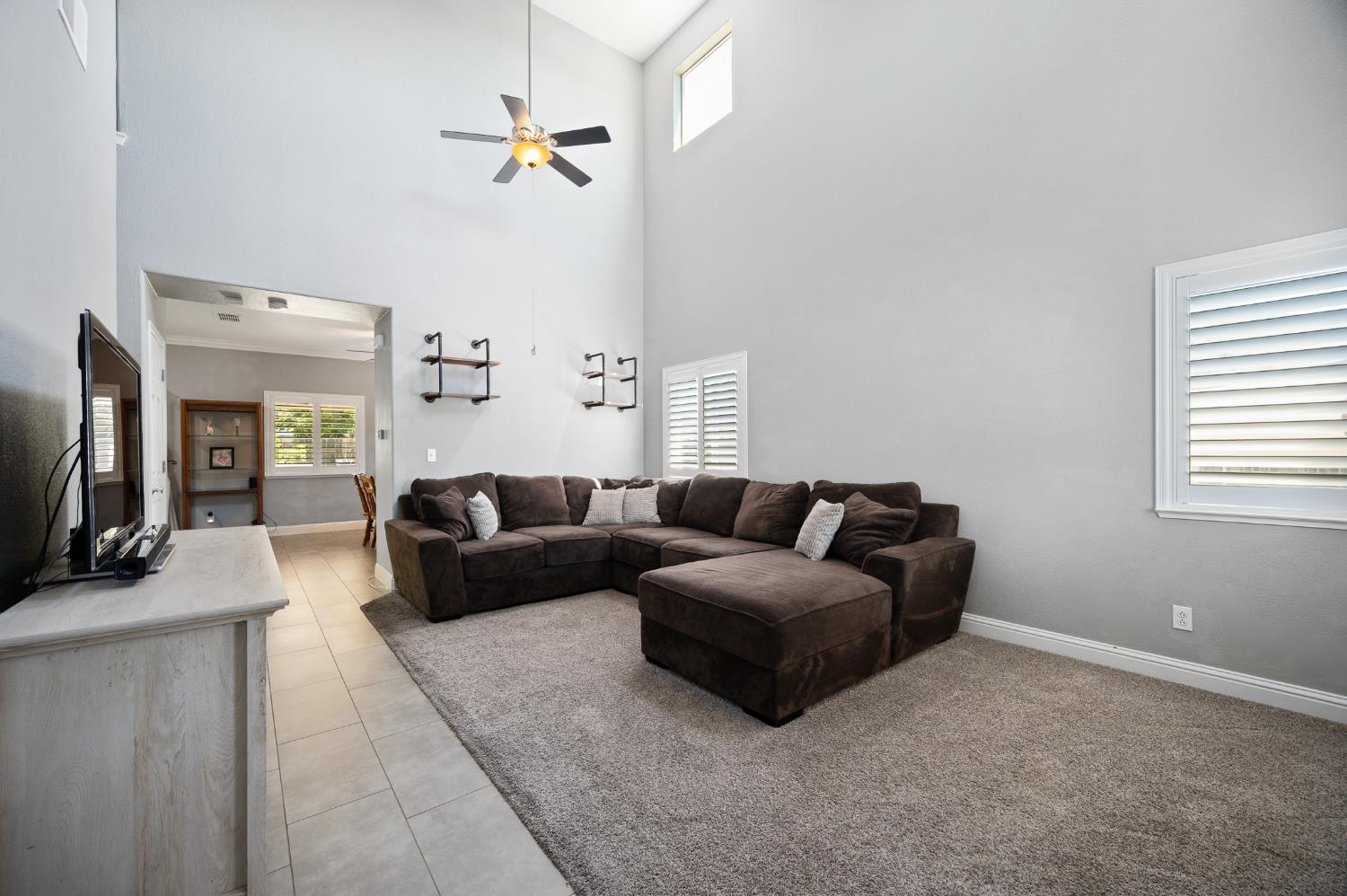 7005 Prelude Ln, Hughson, CA 95326