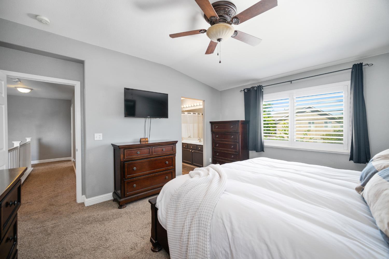 7005 Prelude Ln, Hughson, CA 95326