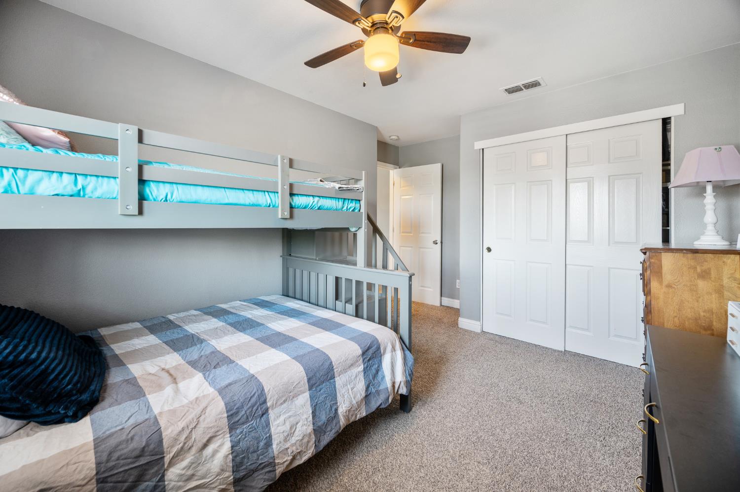 7005 Prelude Ln, Hughson, CA 95326