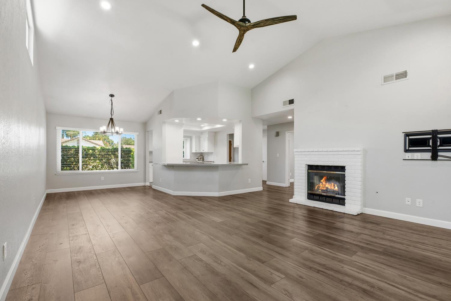 2804 March Ct, Modesto, CA 95358