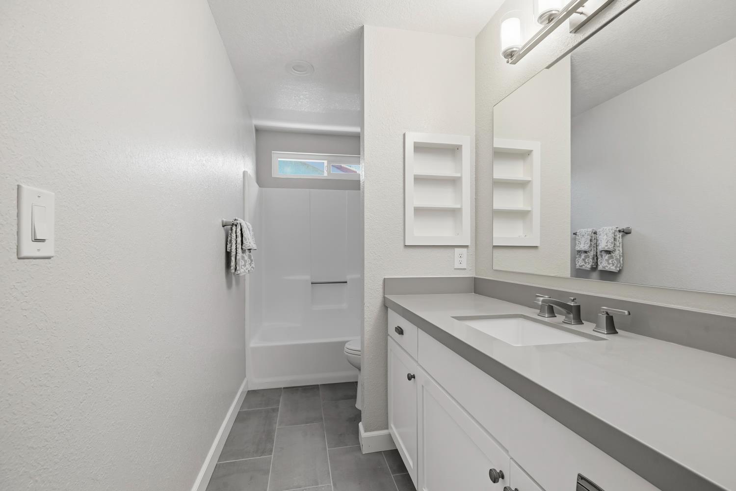 2804 March Ct, Modesto, CA 95358