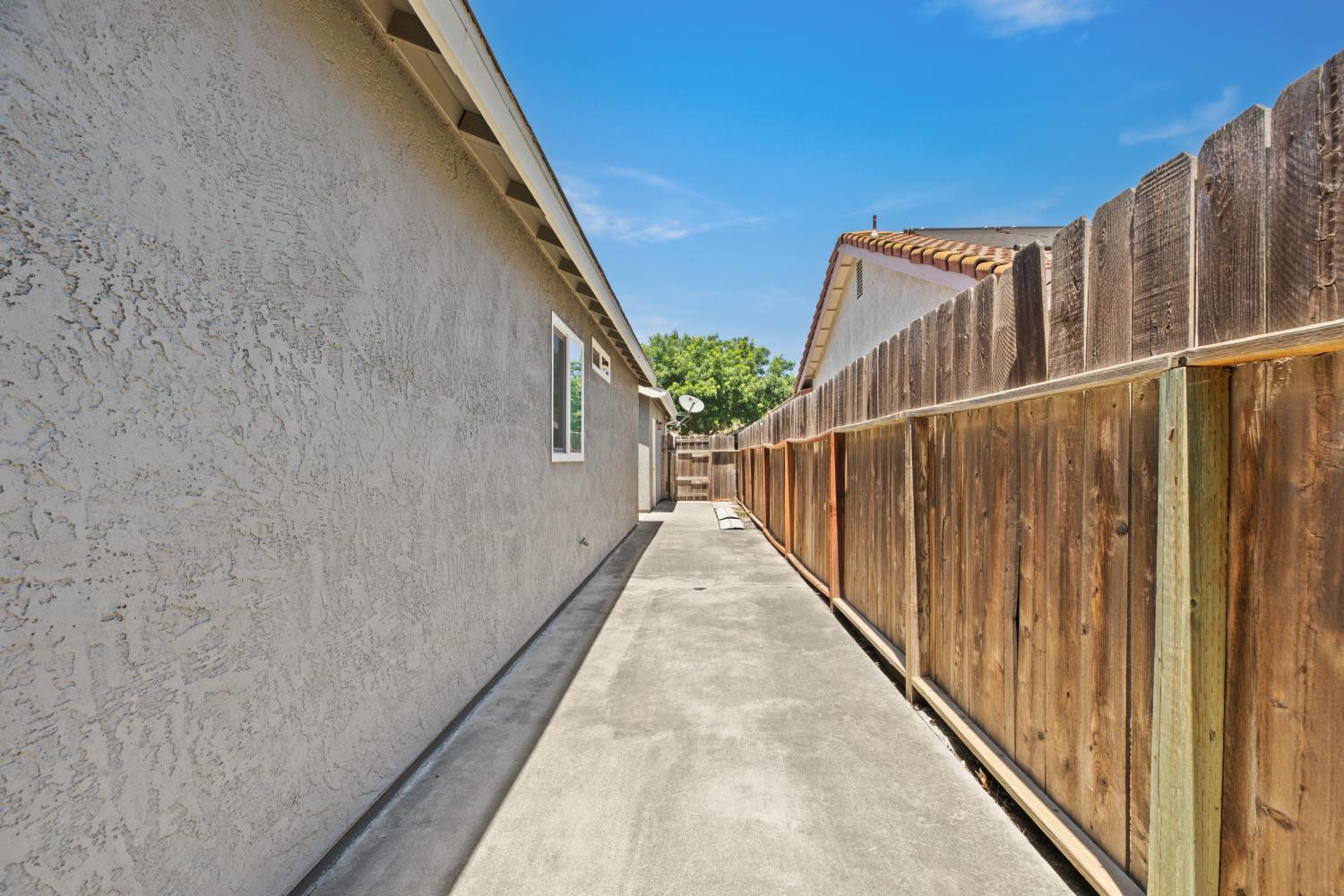 2804 March Ct, Modesto, CA 95358