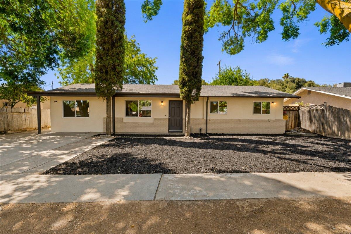 1530 Pelton Ave, Modesto, CA 95351