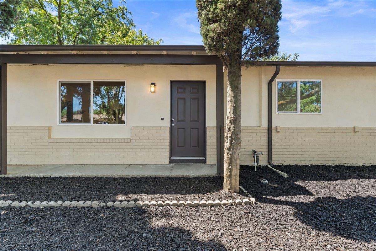 1530 Pelton Ave, Modesto, CA 95351