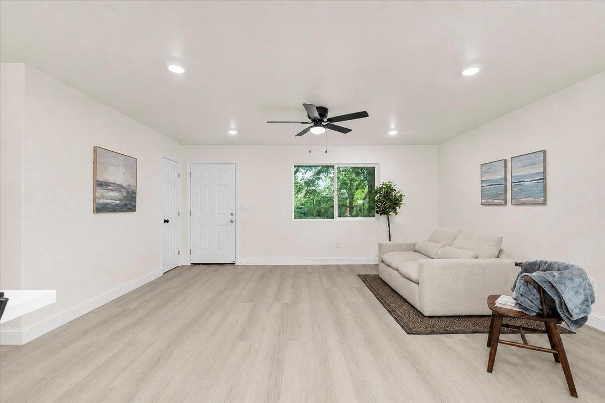 1530 Pelton Ave, Modesto, CA 95351