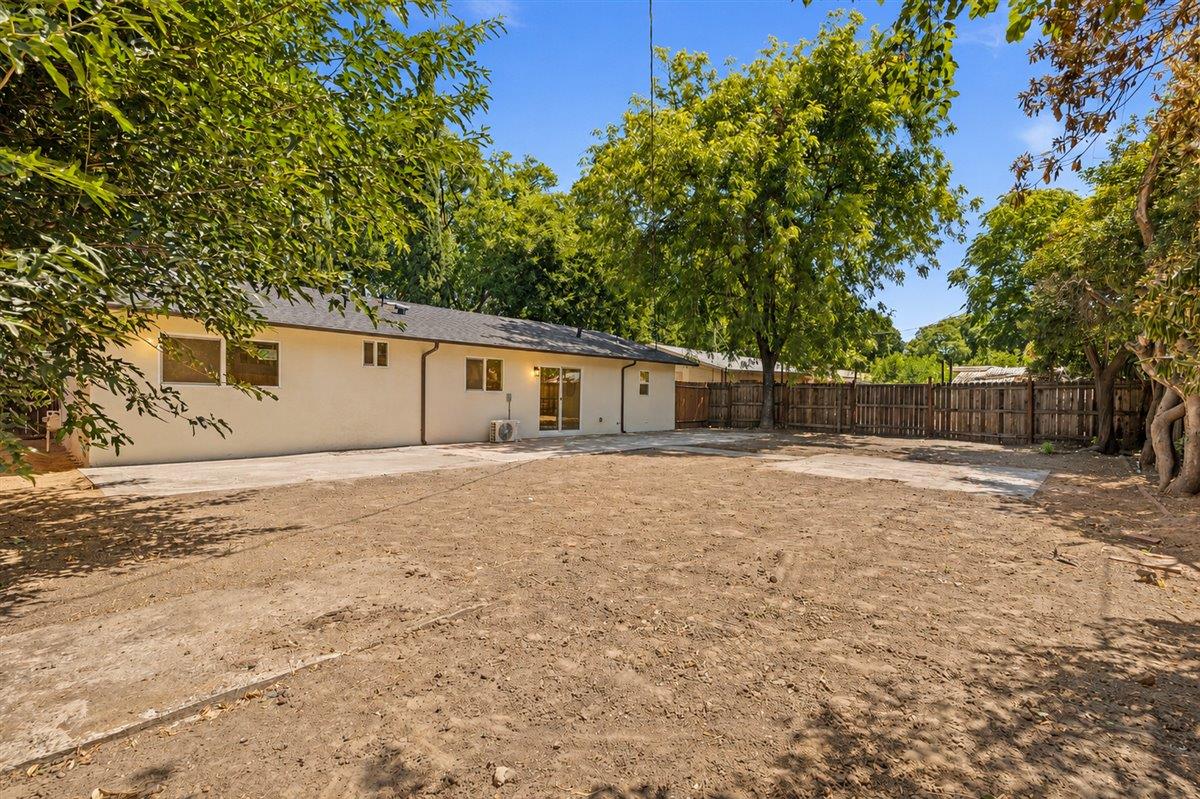 1530 Pelton Ave, Modesto, CA 95351