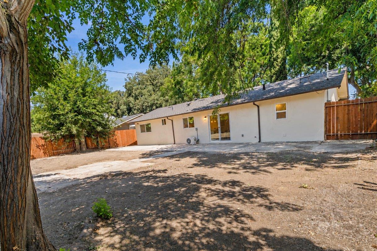 1530 Pelton Ave, Modesto, CA 95351