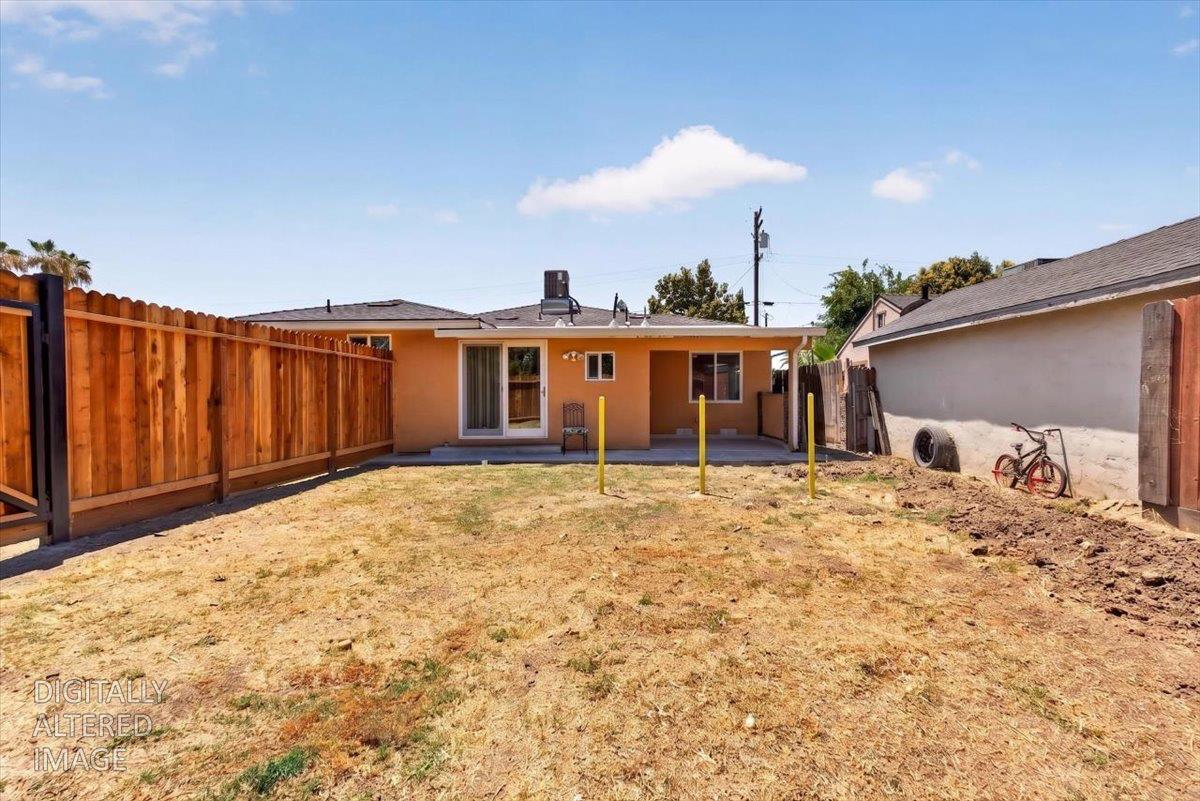 1709 Shaddox Ave, Modesto, CA 95358