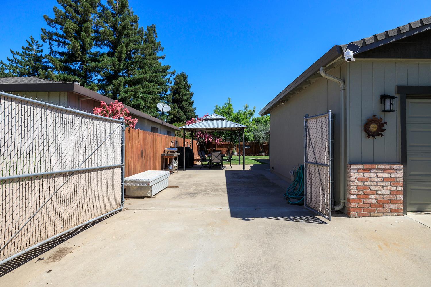 600 Zinfandel Dr, Escalon, CA 95320