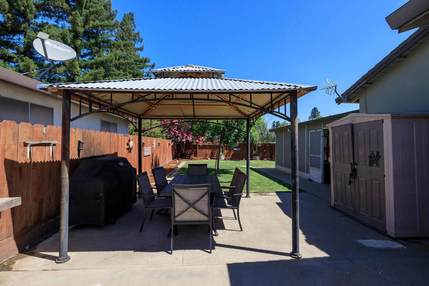 600 Zinfandel Dr, Escalon, CA 95320