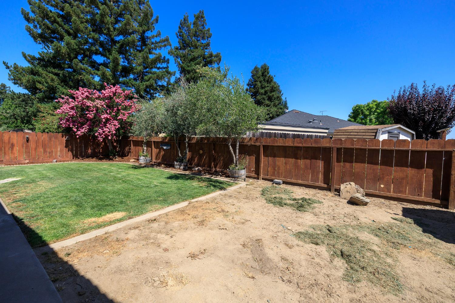 600 Zinfandel Dr, Escalon, CA 95320