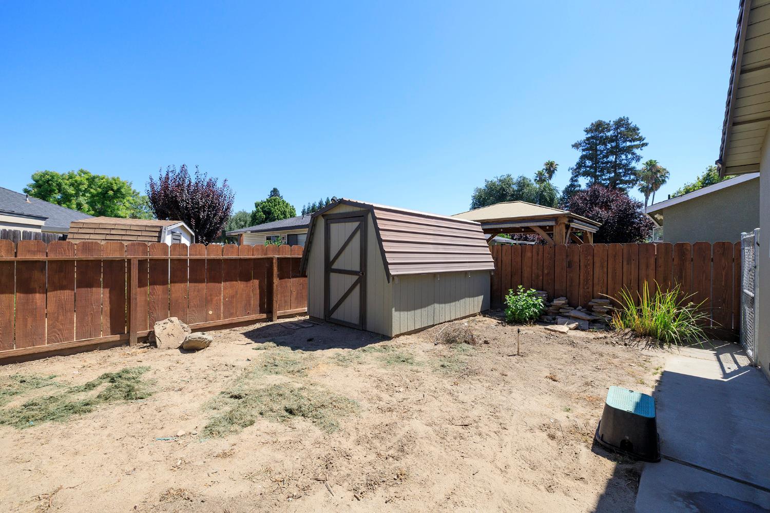 600 Zinfandel Dr, Escalon, CA 95320