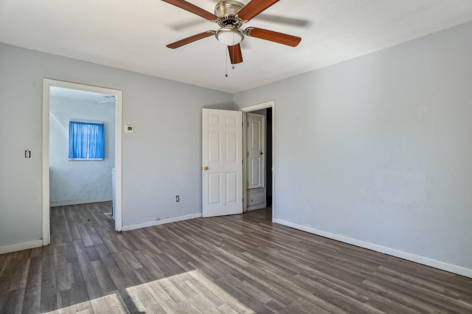 916 Elm Ave, Modesto, CA 95354