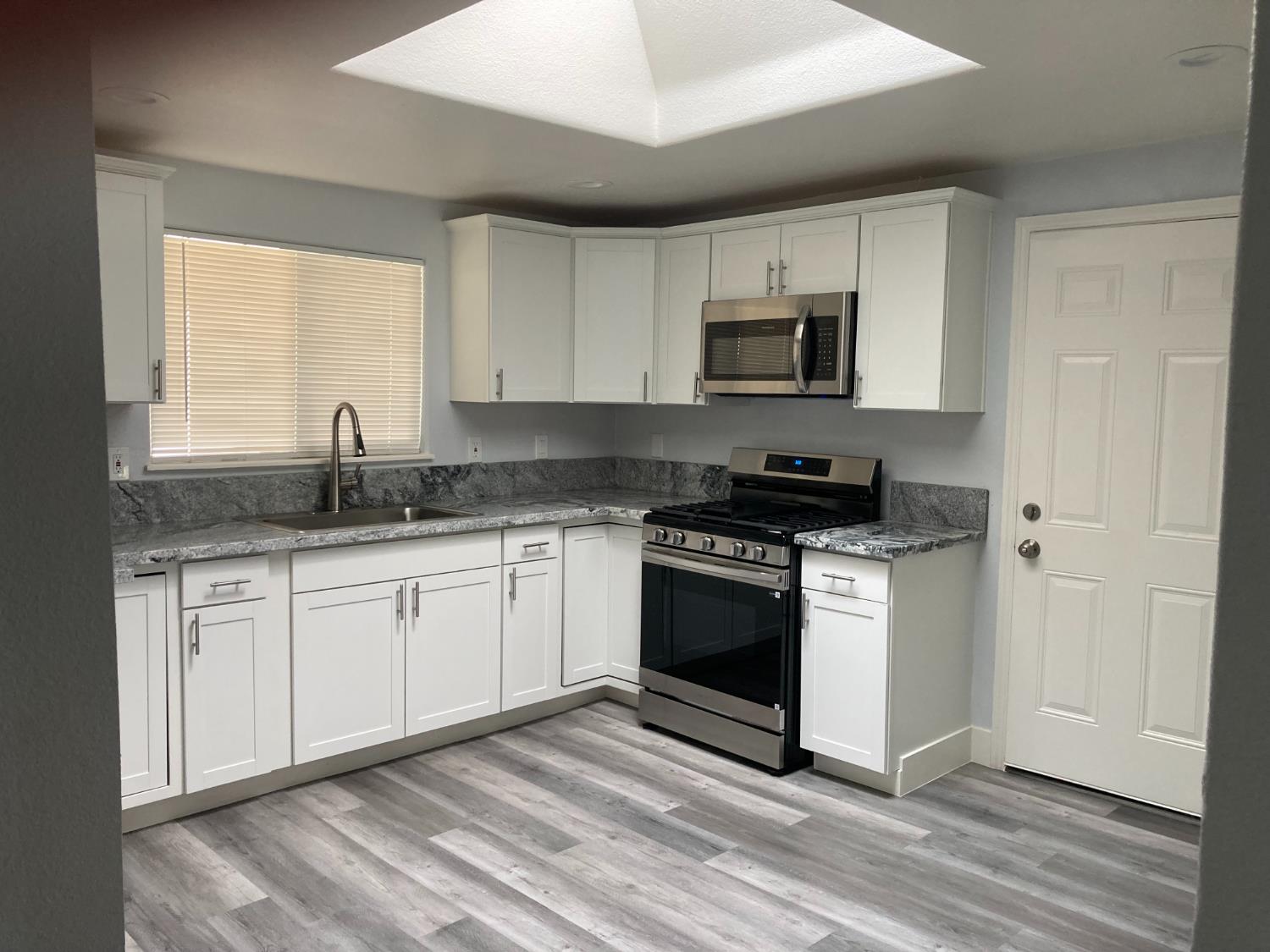 322 Kerr Ave, Modesto, CA 95354