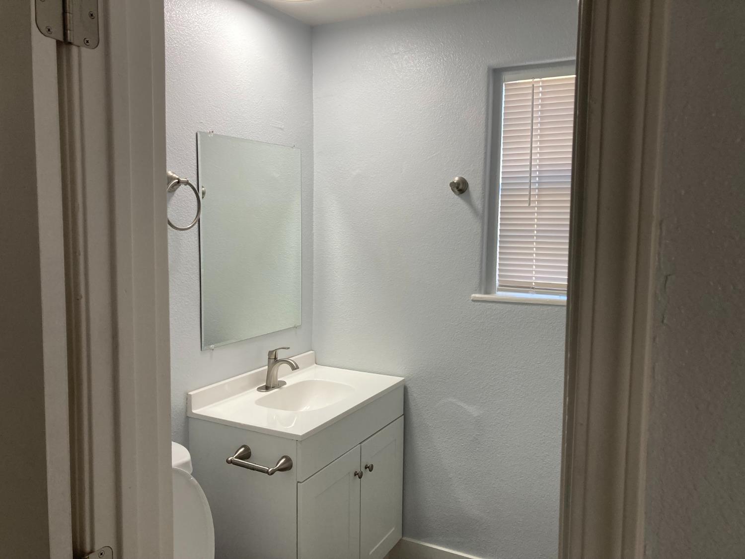 322 Kerr Ave, Modesto, CA 95354