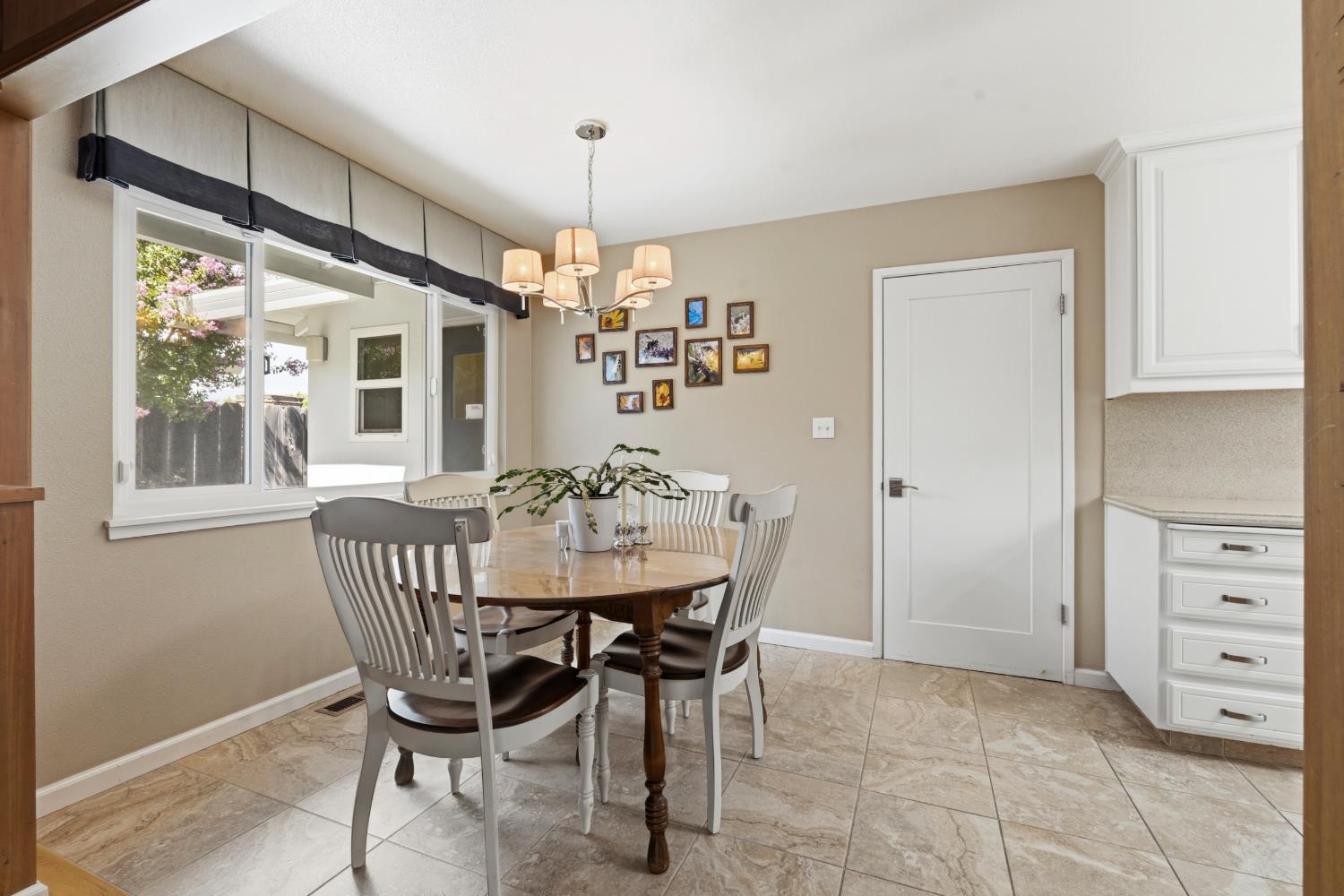 2501 Ridgewood Ct, Modesto, CA 95350