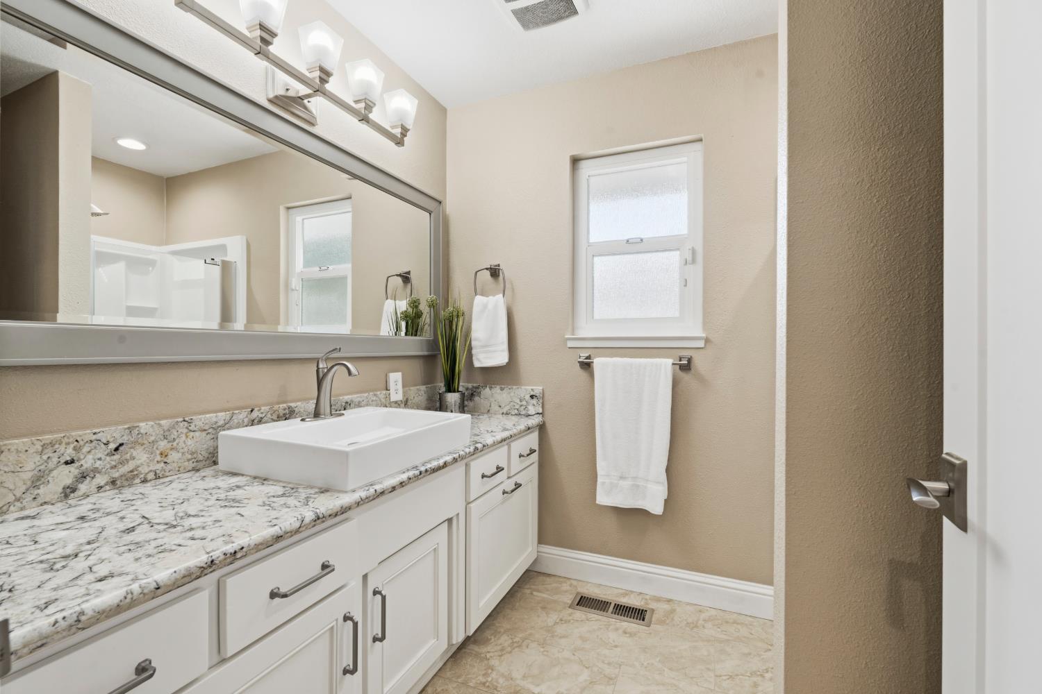 2501 Ridgewood Ct, Modesto, CA 95350