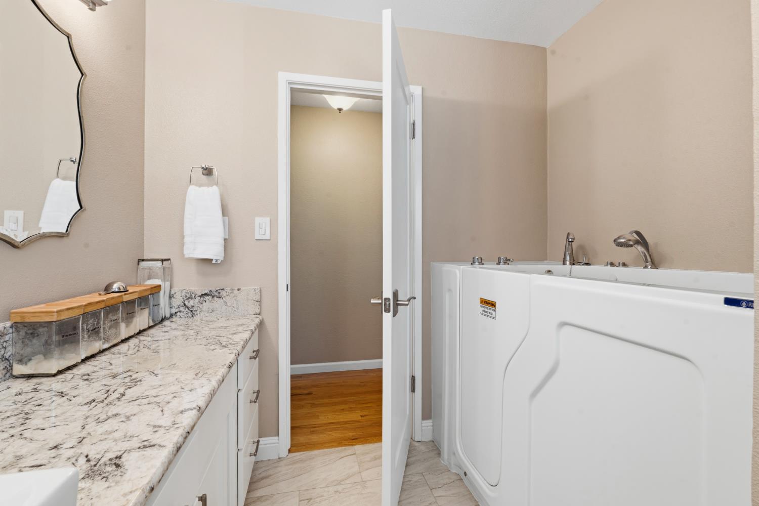 2501 Ridgewood Ct, Modesto, CA 95350