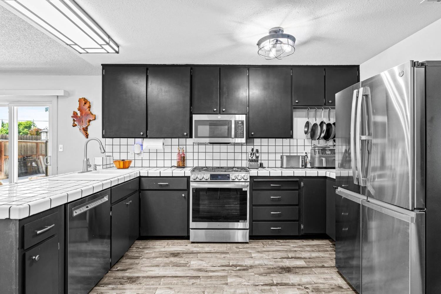 657 Gold St, Manteca, CA 95336
